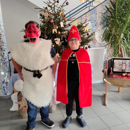 Nikolo und Krampus 